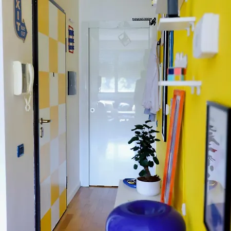 Eclectic Design Apartment, Colosseo - Termini 아파트 *